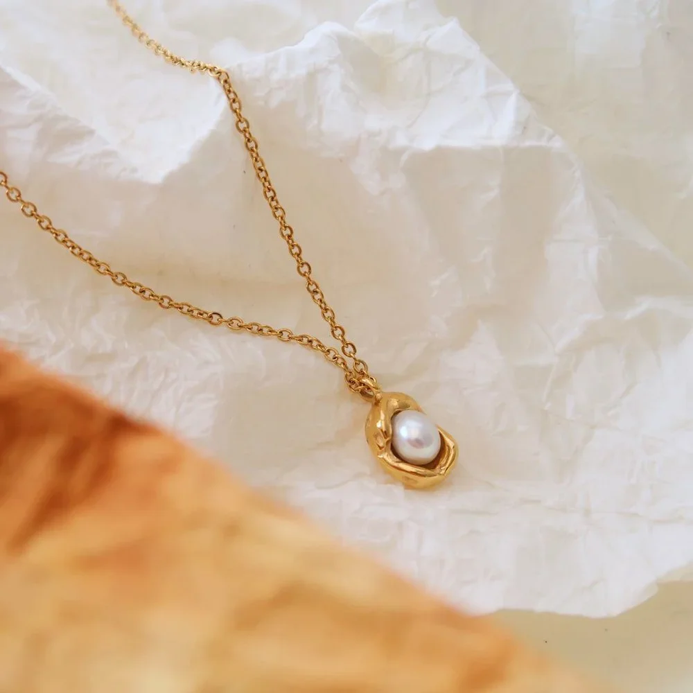NEW 18K Gold Plated Fresh Water Pearl Necklace